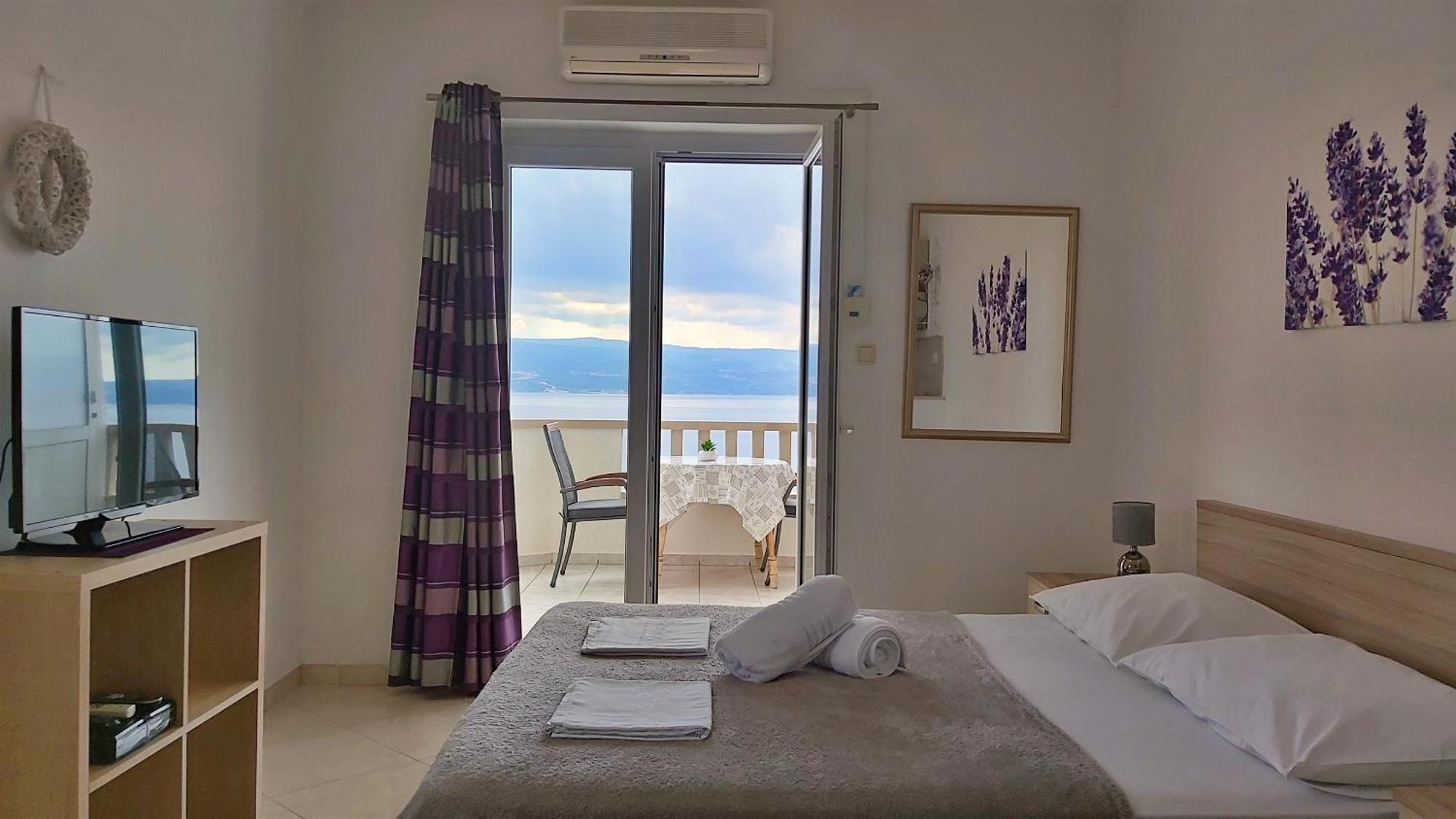 Apartments Nemira Omis Phòng bức ảnh